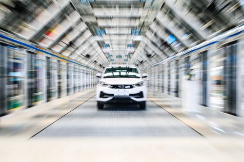 哪吒汽车 流年不利，会重蹈威马覆辙吗？